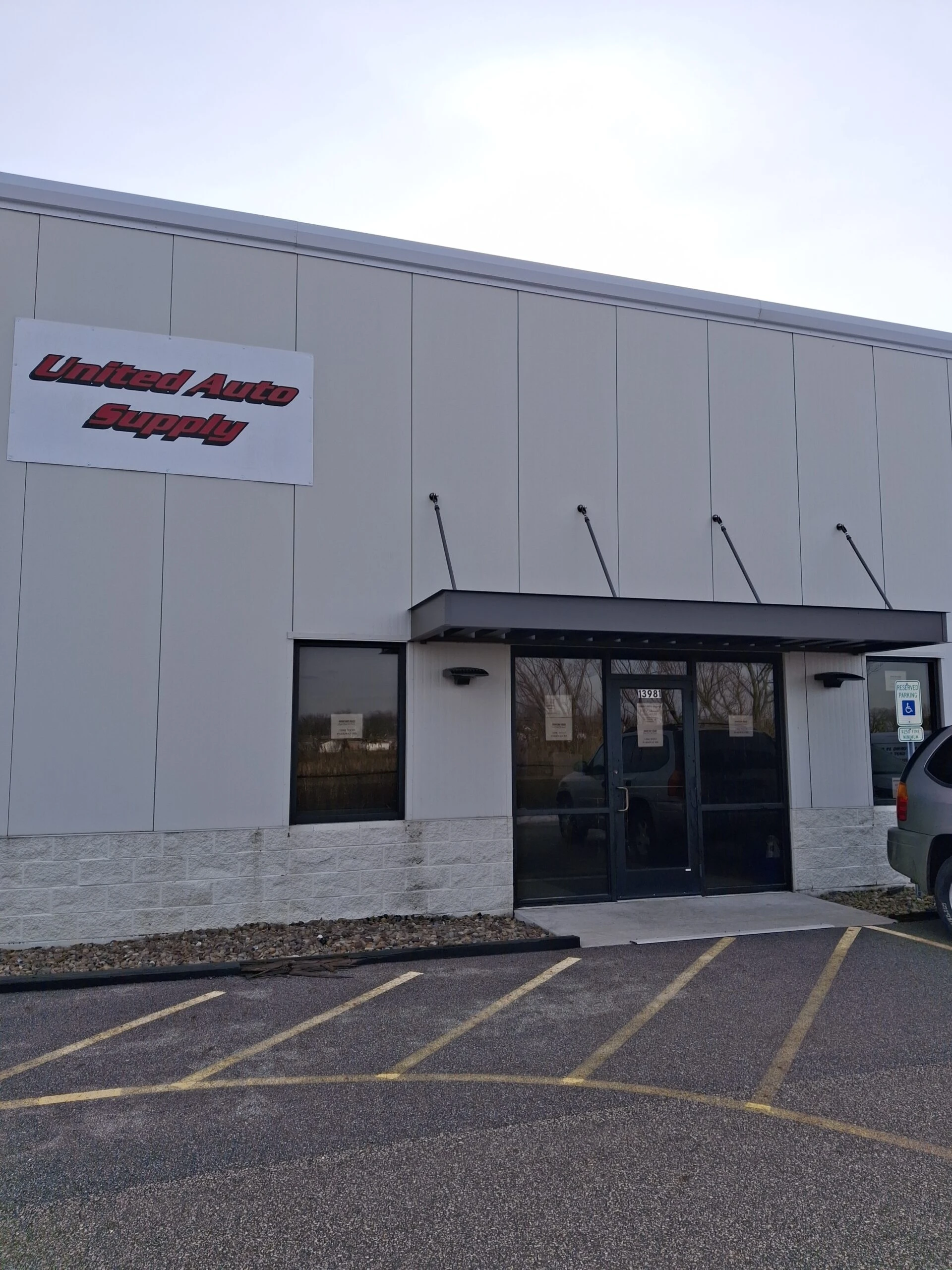 United Auto Supply, Cleveland West.